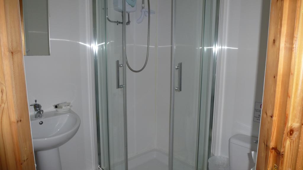 Whitehall Guest House Colwyn Bay Ngoại thất bức ảnh