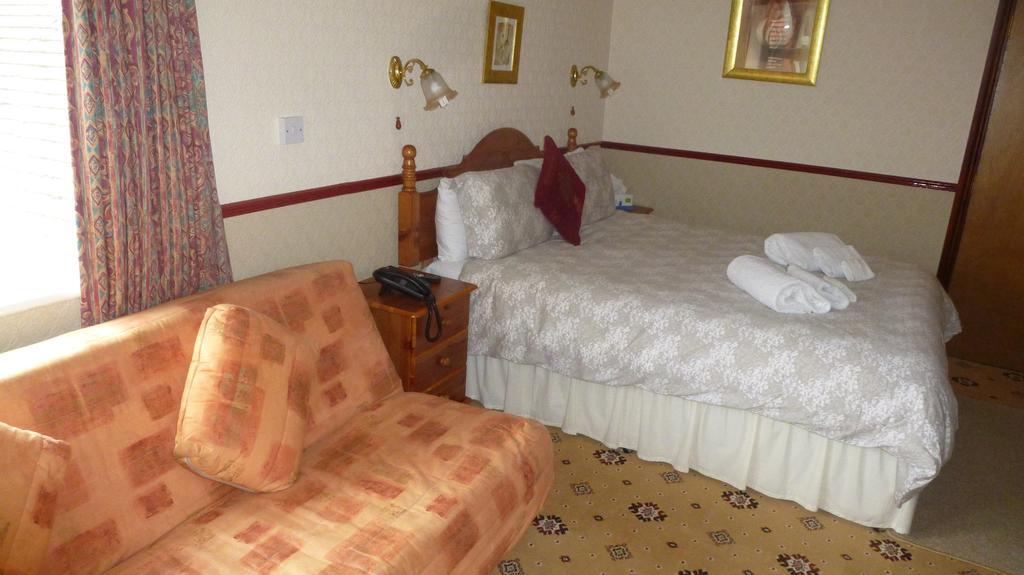 Whitehall Guest House Colwyn Bay Ngoại thất bức ảnh
