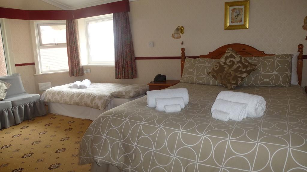 Whitehall Guest House Colwyn Bay Ngoại thất bức ảnh